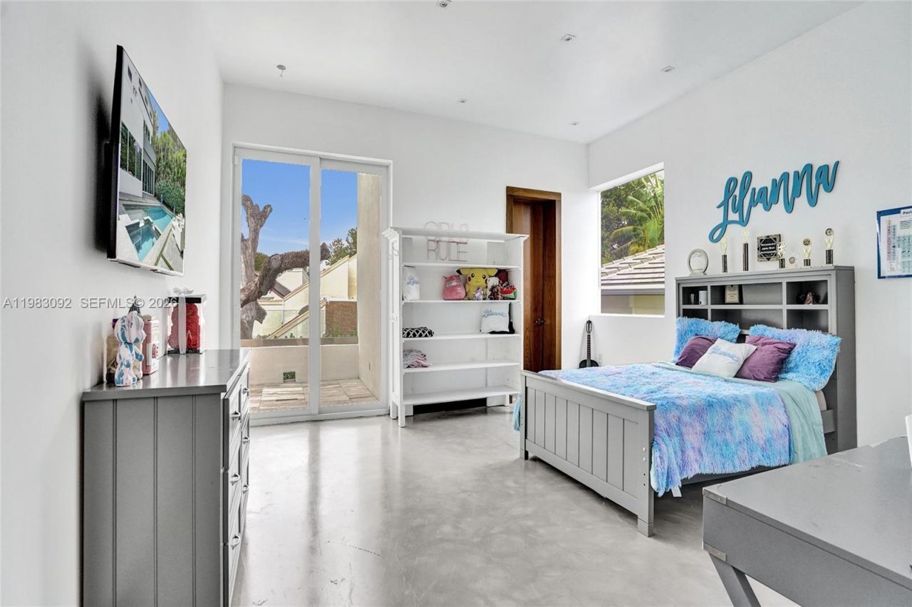 19914 NE 19th Ct , Miami, FL 33179 Photo