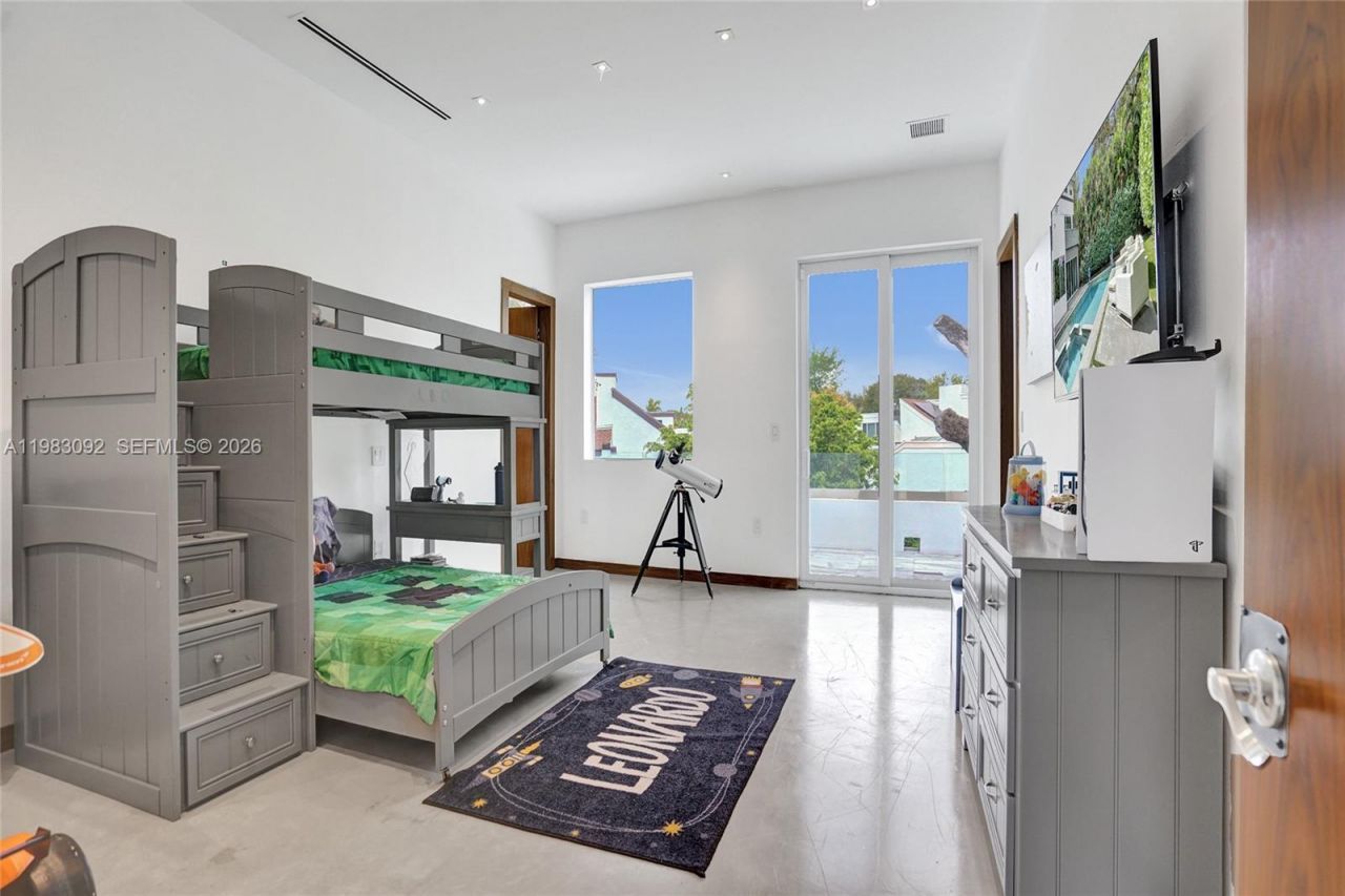 19914 NE 19th Ct, Miami, FL 33179 Photo