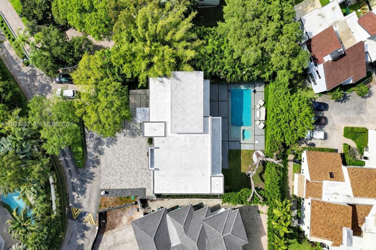 19914 NE 19th Ct, Miami, FL 33179 Photo