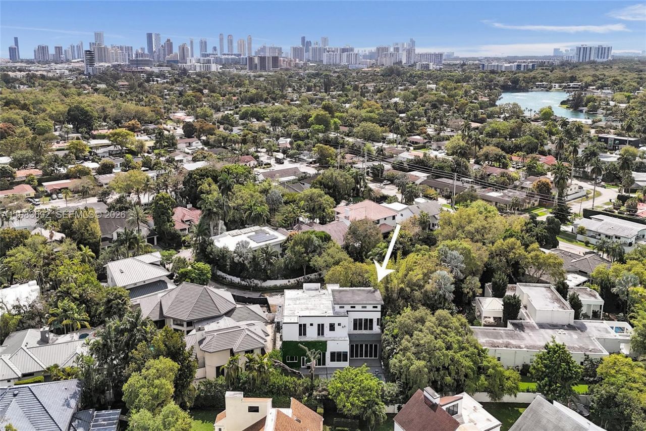 19914 NE 19th Ct, Miami, FL 33179 Photo