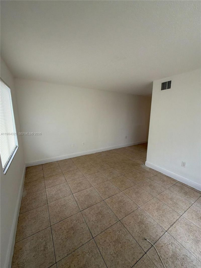 1621 NW 16th Ave, Unit 1, Miami, FL 33125 Photo
