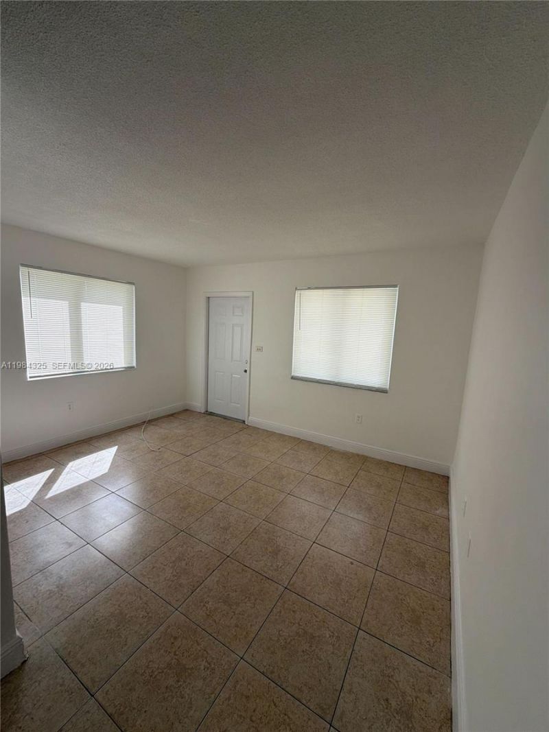 1621 NW 16th Ave, Unit 1, Miami, FL 33125 Photo