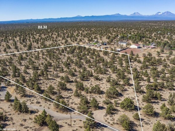 3375 SW 77th Street, Redmond, OR 97756