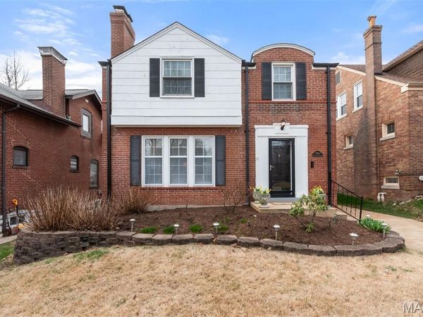 7464 Stanford Avenue, University City, MO 63130