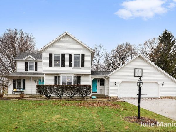 4701 Maplehollow Court SE, Grand Rapids, MI 49508