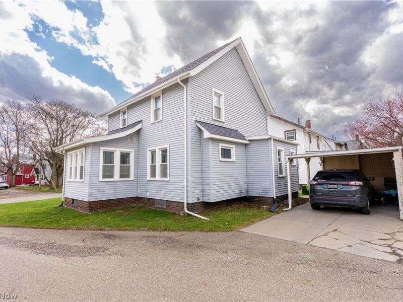 1421 Ferndale Road NW, Canton, OH 44709 Photo 3