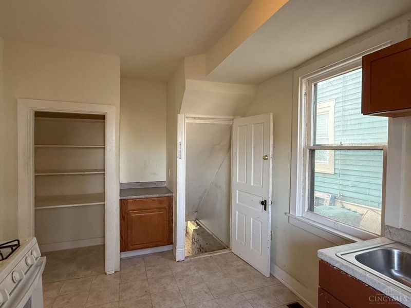 1606 Brewster Avenue, Cincinnati, OH 45207 Photo 20