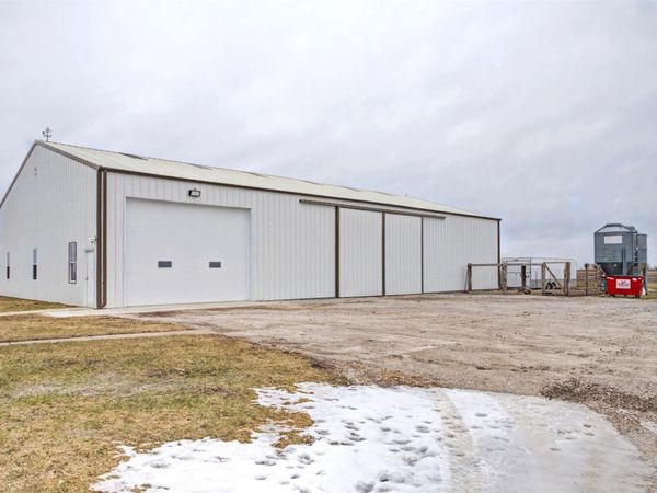 3240 Hammond Avenue, Stanhope, IA 50246