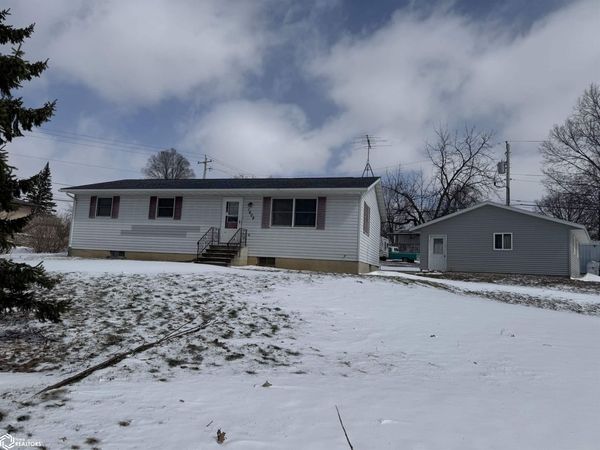 1608 Grant Street, Tama, IA 52339
