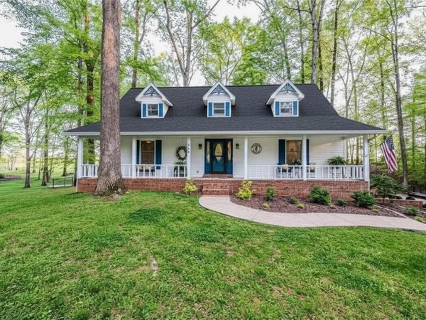 260 Mooreborough Drive, Bowling Green, KY 42103