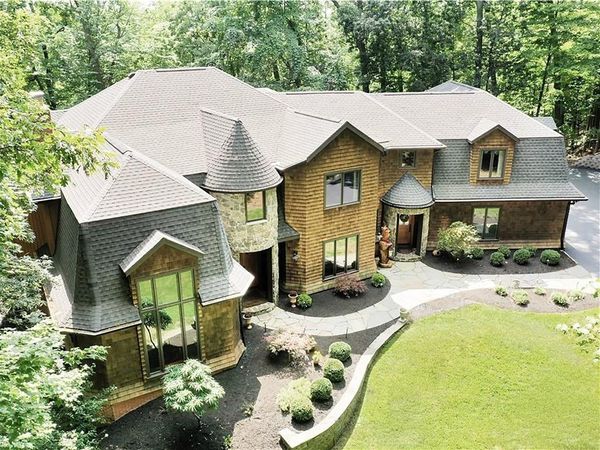 42 Lake Lacoma Drive, Pittsford, NY 14534