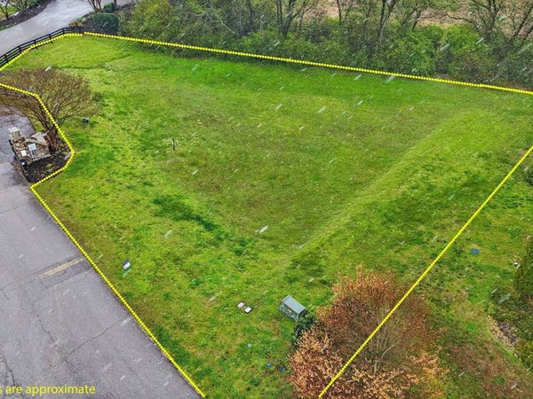 Promontory Point, Louisville, TN 37777