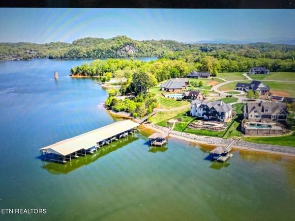 Promontory Point, Louisville, TN 37777