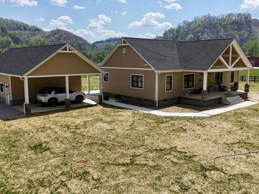 2091 Kentucky 122, Printer, KY 41655