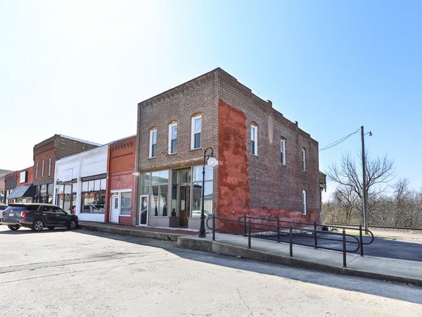 207 W Main Street, Ash Grove, MO 65604