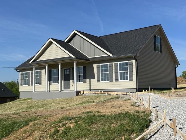 111 Alice Preston Loop, Gordonsville, TN 38563