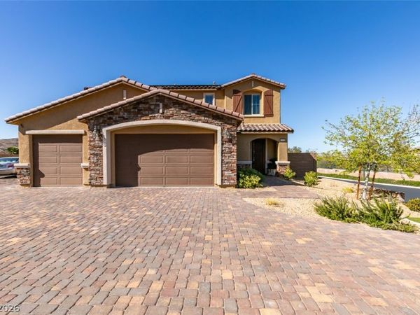 12351 Champions Tour Drive, Las Vegas, NV 89141