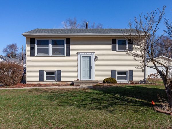 1207 W Pottawatamie Street, Tecumseh, MI 49286