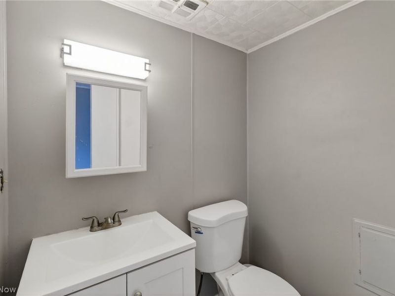 5571 Oakwood Avenue, Maple Heights, OH 44137 Photo 32