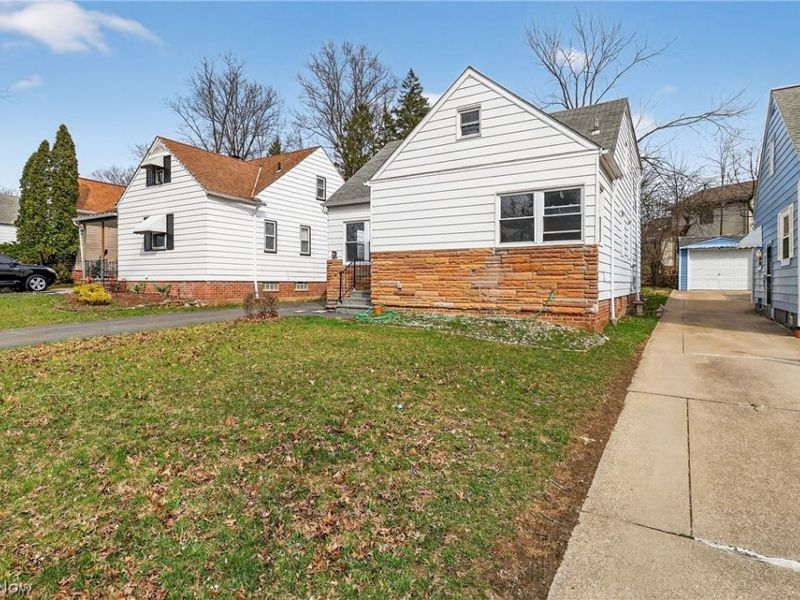 5571 Oakwood Avenue, Maple Heights, OH 44137 Photo 4