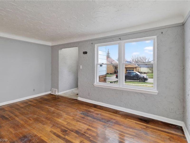 5571 Oakwood Avenue, Maple Heights, OH 44137 Photo 7