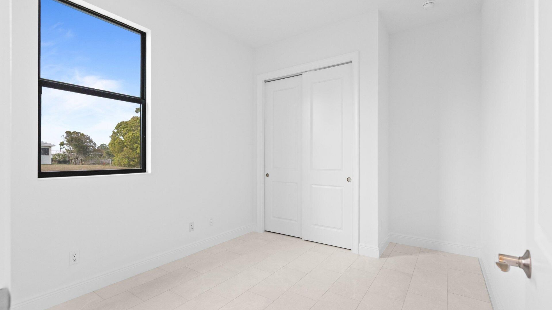 375 SE Via Sangro, Port Saint Lucie, FL 34952 Photo