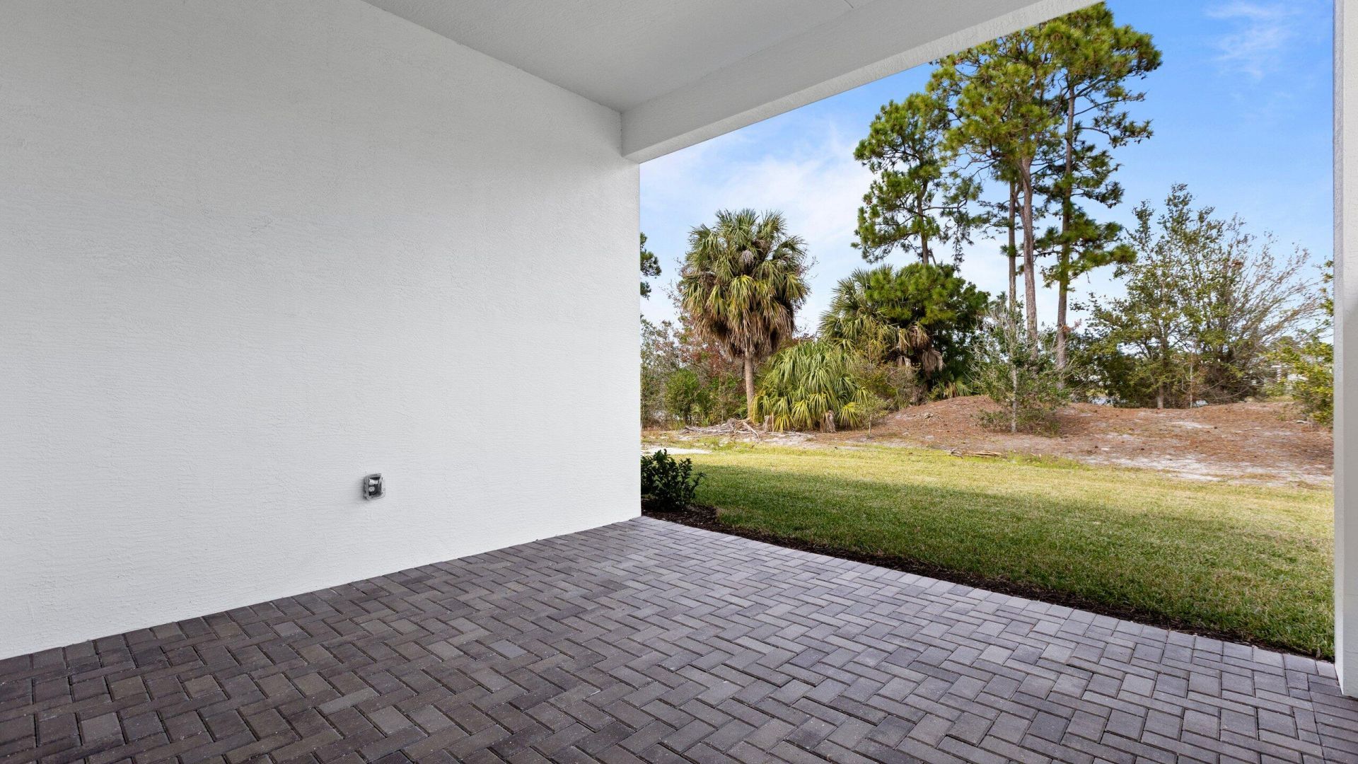 375 SE Via Sangro, Port Saint Lucie, FL 34952 Photo