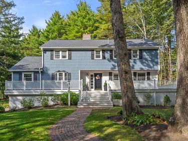 25 Cedar Hill Rd, Dover, MA 02030