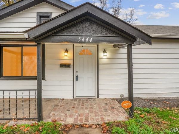 5444 Janet Avenue , Jennings, MO 63136