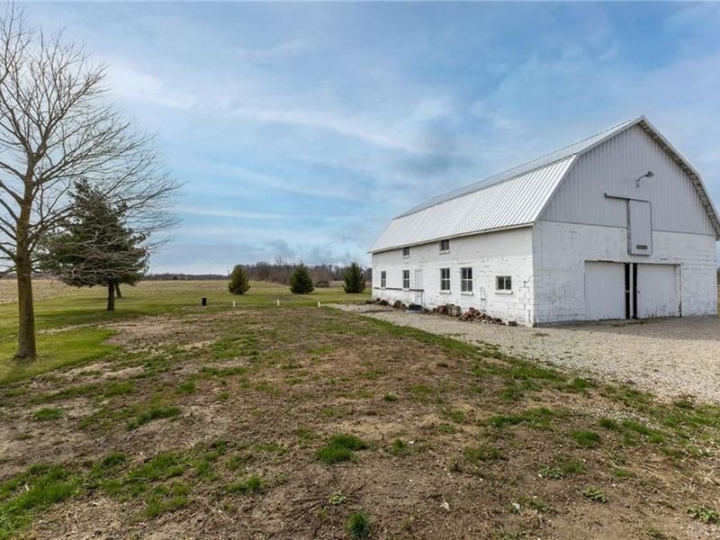 7627 Horatio Harris Creek Road, Bradford, OH 45308 Photo 9