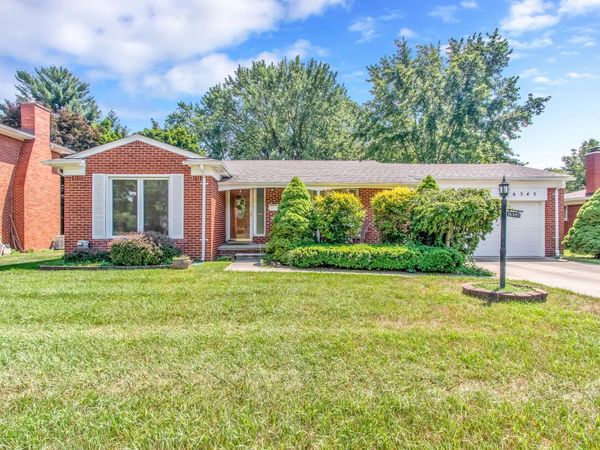 16345 Pollyanna Street, Livonia, MI 48154