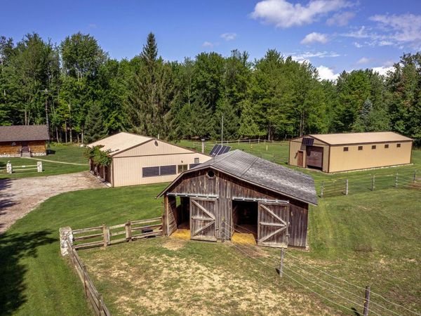 1442 W Tyler Road, Hart, MI 49420