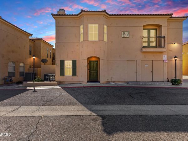 5015 E CHEYENNE Drive, Unit 21, Phoenix, AZ 85044