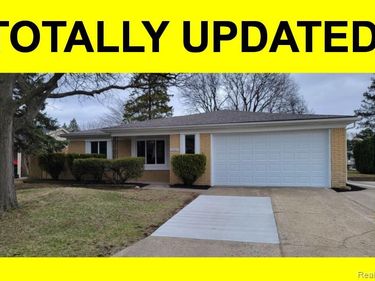 39284 Sunderland Drive, Clinton Twp, MI 48038