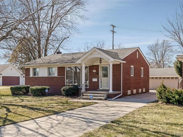 4652 Parker Street, Dearborn Heights, MI 48125