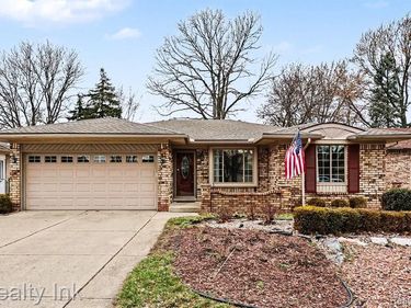 42235 Sycamore Drive, Sterling Heights, MI 48313