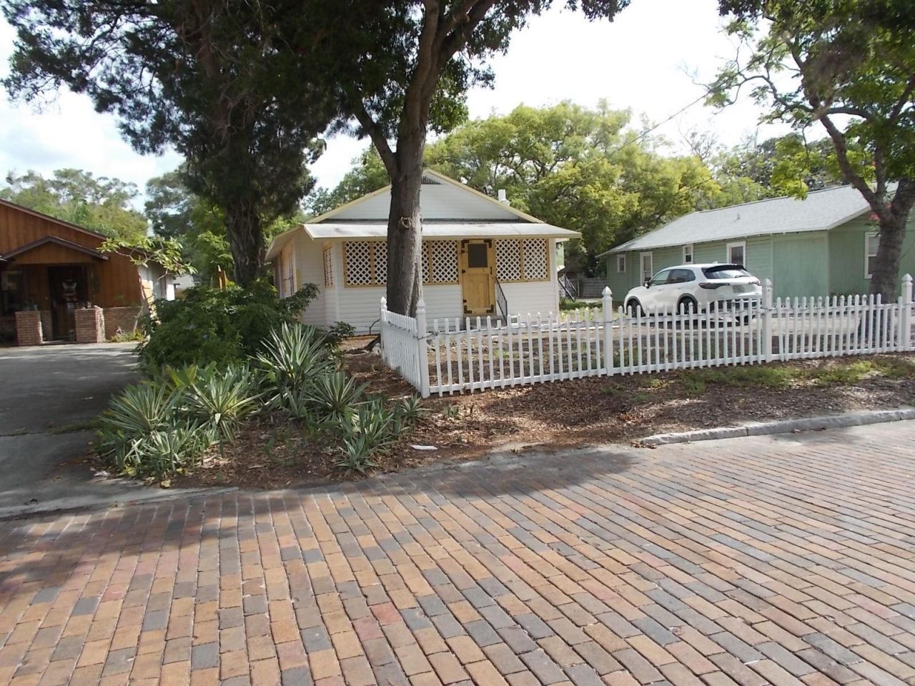 518 6th Avenue Sw, Largo, FL 33770 Photo