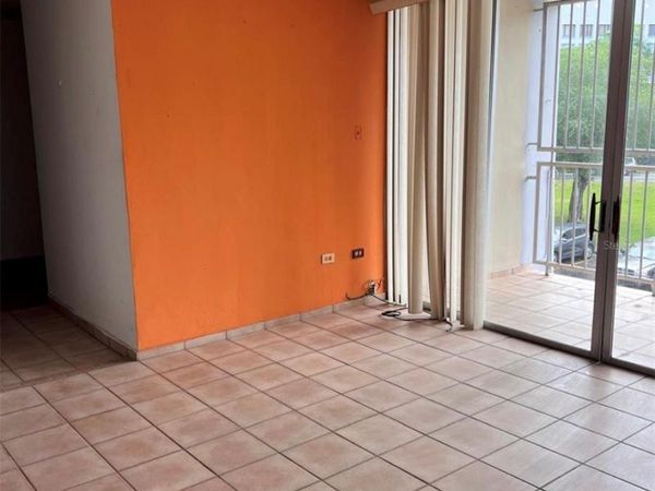 10 II SANTA CRUZ , Unit H301, BAYAMON, PR 00961