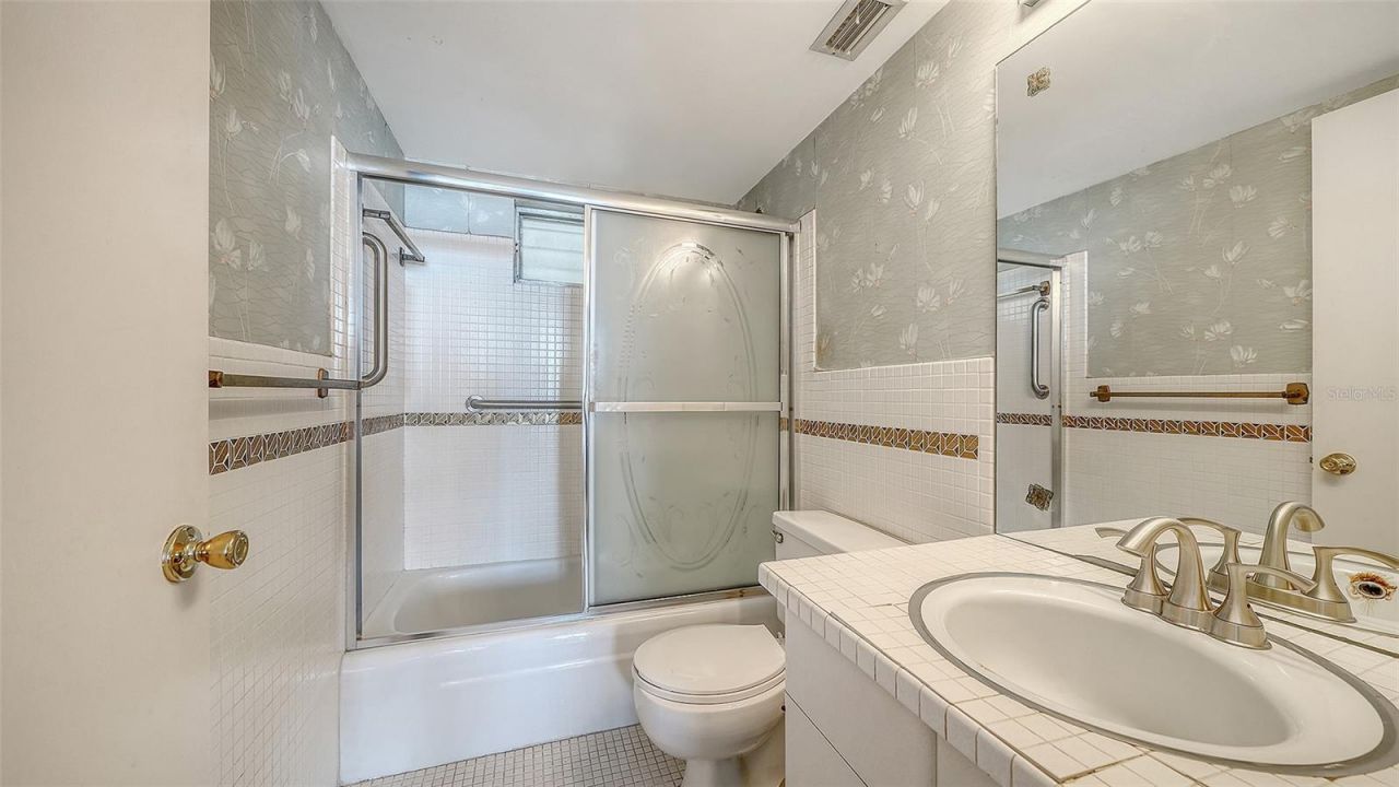 1100 Tarpon Center Drive, Unit 4B, Venice, FL 34285 Photo