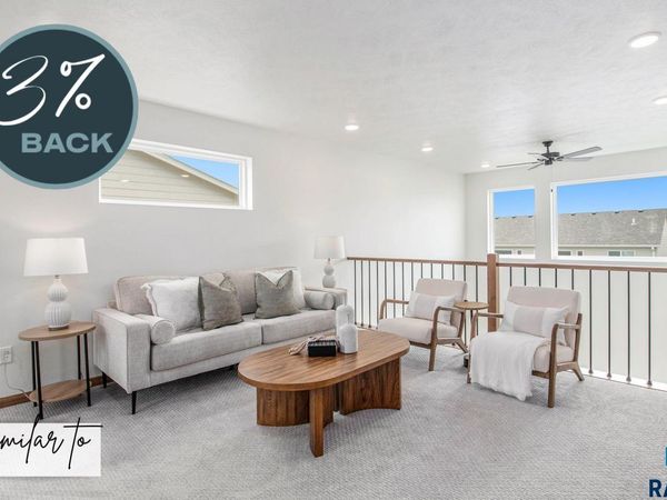 6237 S Alki Pl, Sioux Falls, SD 57108