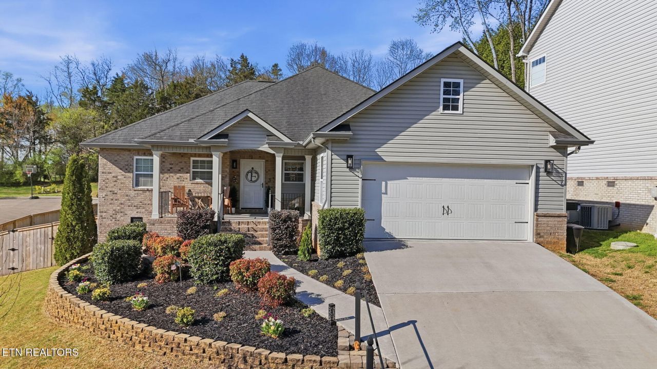1125 Maples Glen Lane, Knoxville, TN 37923 Main Photo