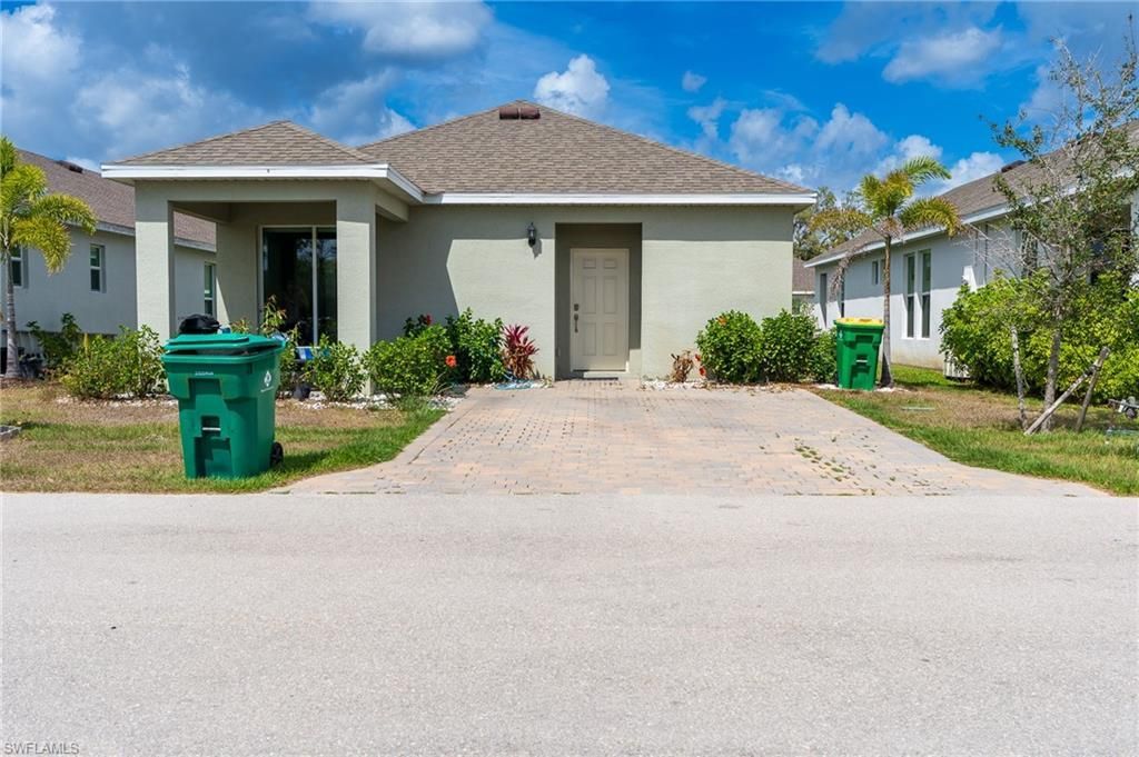 802 Friendship Cir, Labelle, FL 33935 Photo