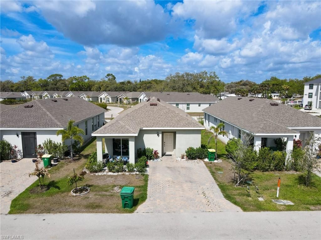 802 Friendship Cir, Labelle, FL 33935 Photo