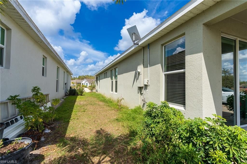 802 Friendship Cir, Labelle, FL 33935 Photo