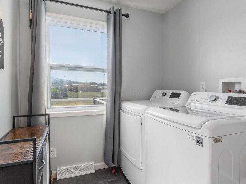 152 Fleming Drive NE, Newark, OH 43055 Photo 21