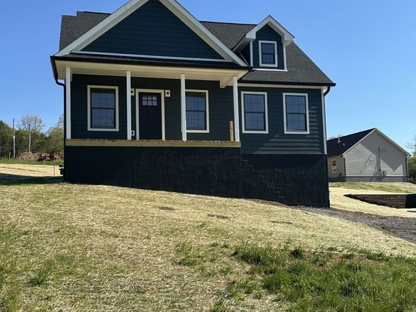 118 Crows Hill Drive, Gordonsville, TN 38563