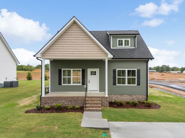 905 Wilkie St N, Mc Ewen, TN 37101