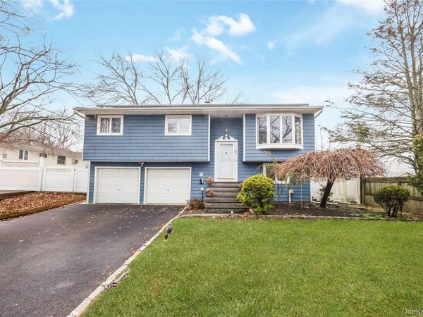 22 3rd Street, Ronkonkoma, NY 11779