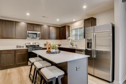 160 Kingfield Drive photo 4