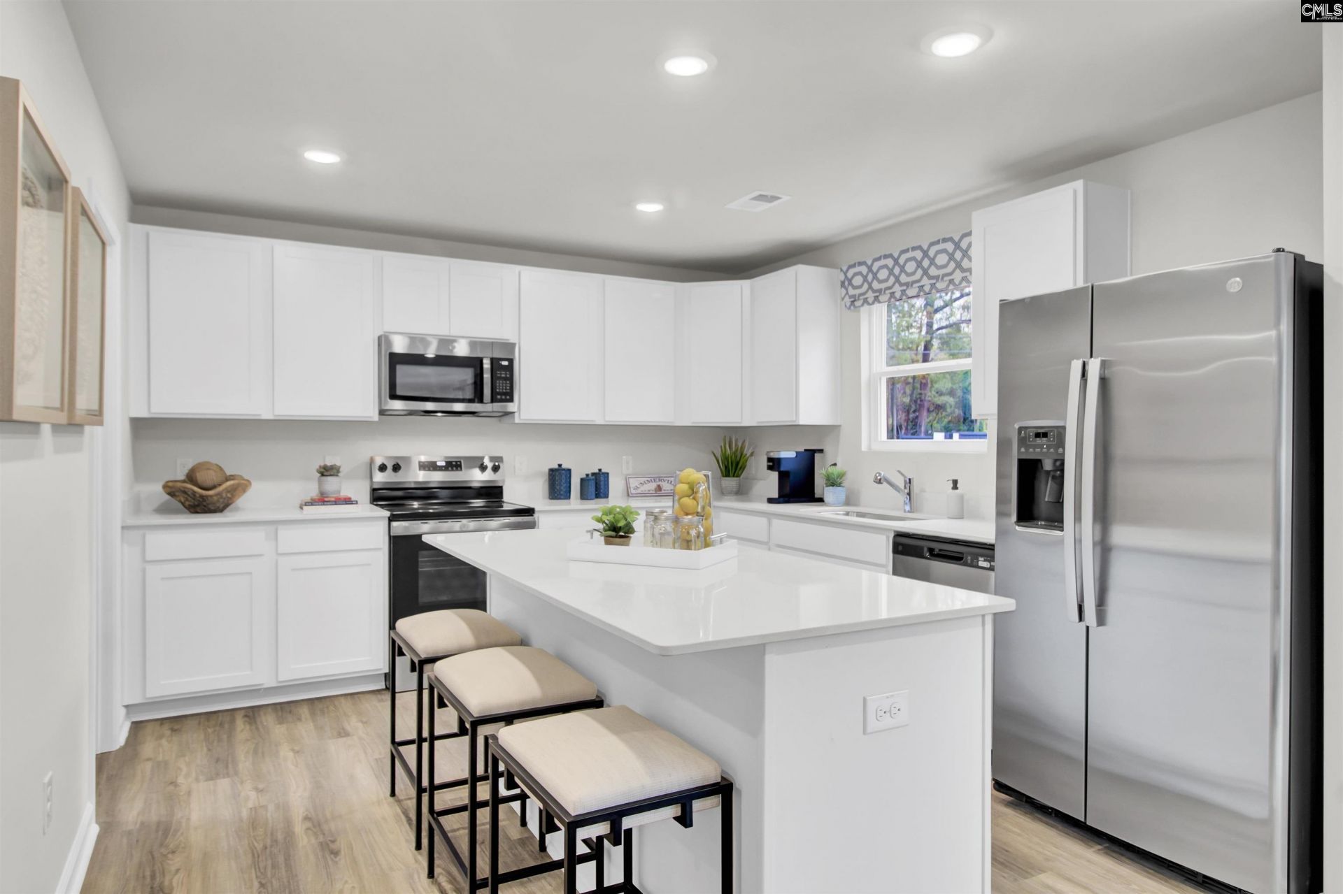 160 Kingfield Drive Photo 8